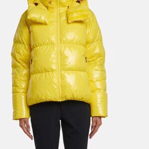 Perfect Moment Womens Ski Jacket NWT Size Mediium